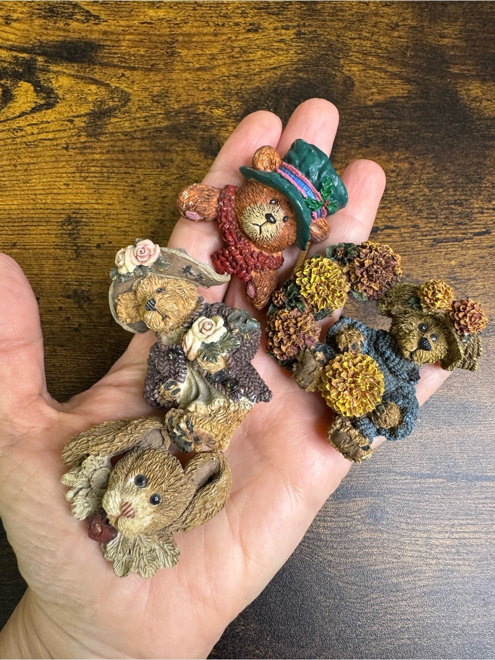 Boyds Bears Floral & Dressed Bear Brooch Lot